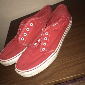 RED VANS has laces